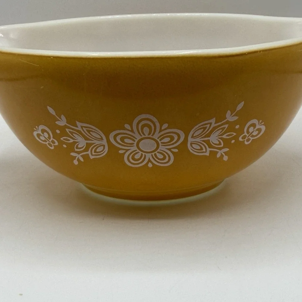 Vintage Pyrex‎ Cinderella Orange Mixing Bowl 1 1/2 Quart 442 Tab Handles